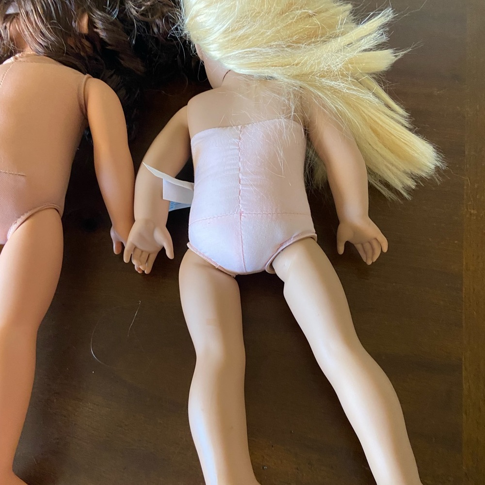 Dolls - Picture 11 of 15